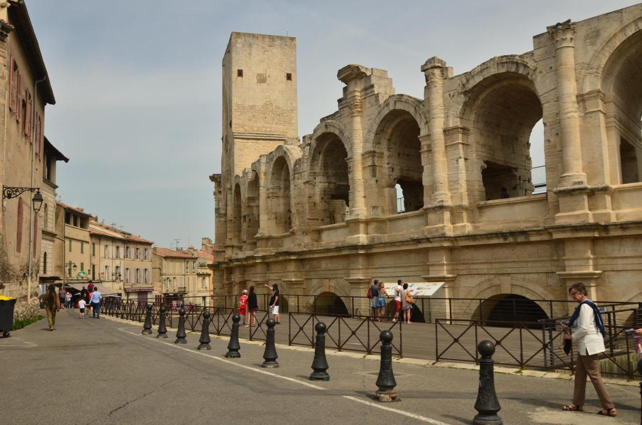Aux Pieds Des Arenes Apartment Arles Luaran gambar