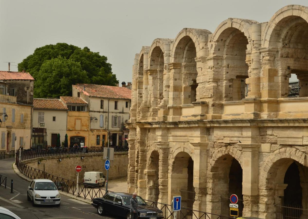Aux Pieds Des Arenes Apartment Arles Luaran gambar
