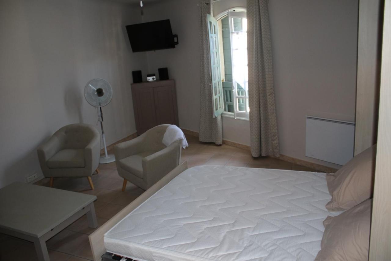 Aux Pieds Des Arenes Apartment Arles Luaran gambar