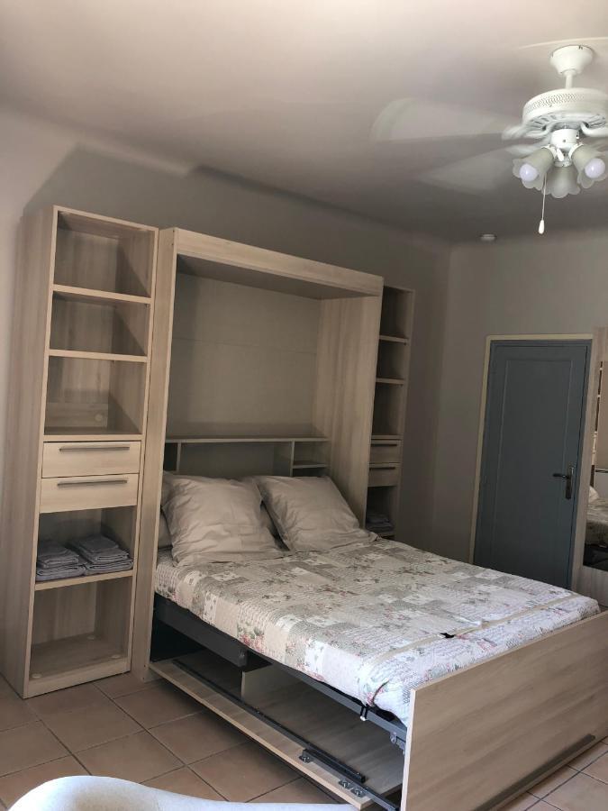 Aux Pieds Des Arenes Apartment Arles Luaran gambar