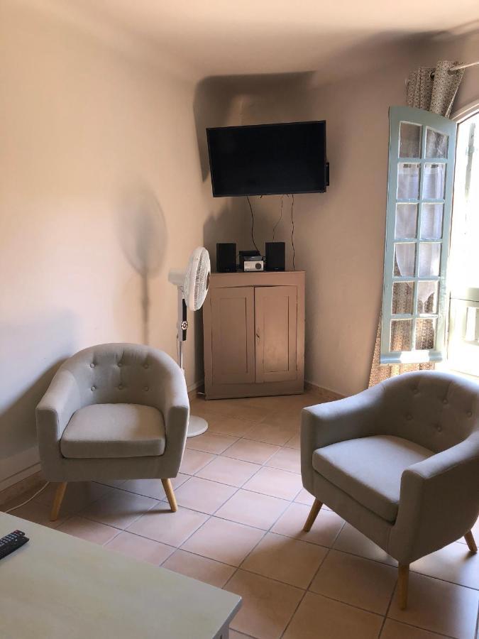 Aux Pieds Des Arenes Apartment Arles Luaran gambar